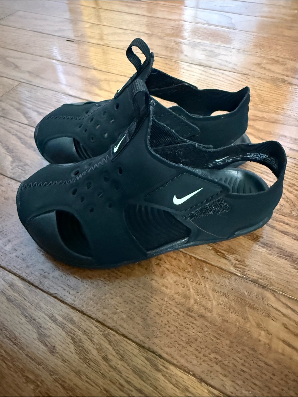 Nike Toddler 8C Black Sandals